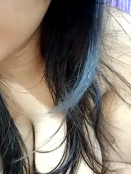 Snapshot of Nia__09 chatting on 02/18/25, 10:14 Nia 09 online show from 02/18/25, 10:14