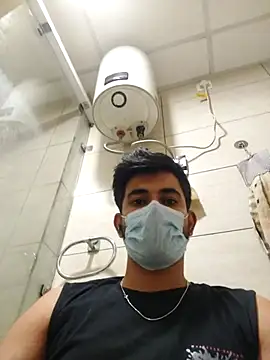 Snapshot of bigdickfuckuu chatting on 10/17/25, 07:49 bigdickfuckuu online show from 10/17/25, 07:49