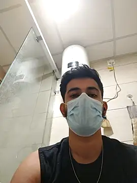 Snapshot of bigdickfuckuu chatting on 11/19/25, 08:36 bigdickfuckuu online show from 11/19/25, 08:36