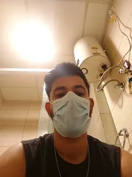 Snapshot of bigdickfuckuu chatting on 11/20/25, 11:10 bigdickfuckuu online show from 11/20/25, 11:10