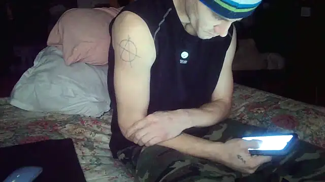 Snapshot of xxxTony999 chatting on 01/09/25, 12:09 xxxTony999 online show from 01/09/25, 12:09