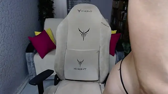 Snapshot of lillit__gold chatting on 10/09/25, 02:26 lillit gold online show from 10/09/25, 02:26