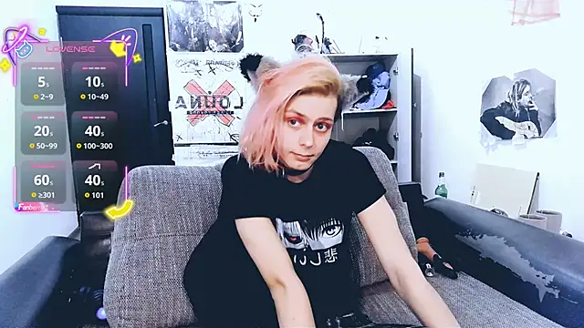 Littlepinkcat online show from 10/09/25, 09:29