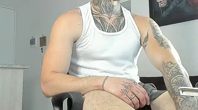 Snapshot of _jamesleandros1 chatting on 02/23/25, 09:37 jamesleandros1 online show from 02/23/25, 09:37