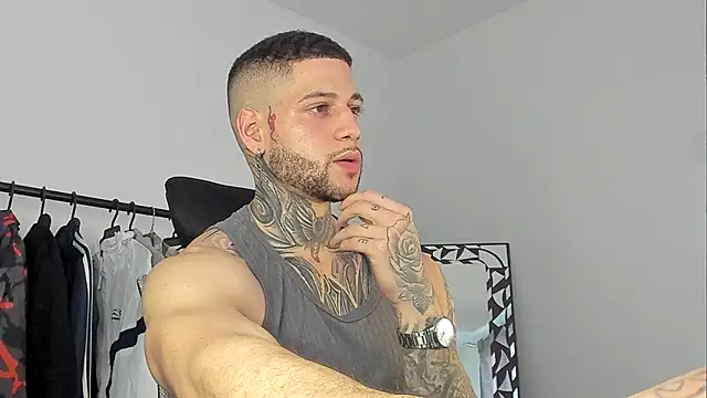  jamesleandros1 online show from 10/28/25, 08:55