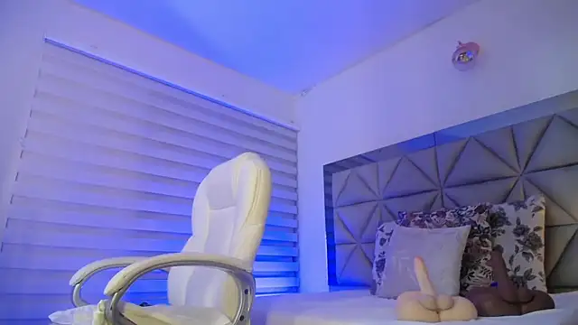 Snapshot of nana_levy chatting on 10/30/25, 04:25 nana levy online show from 10/30/25, 04:25