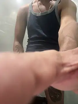 Snapshot of sunny27 chatting on 03/07/25, 06:57 sunny27 online show from 03/07/25, 06:57