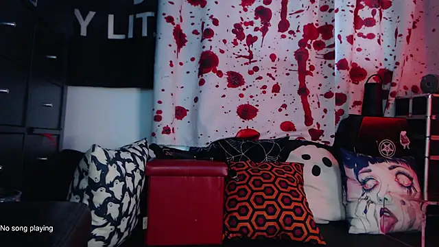 Snapshot of Silentmary chatting on 10/17/25, 06:10 Silentmary online show from 10/17/25, 06:10