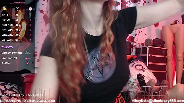 Snapshot of Silentmary chatting on 10/20/25, 03:23 Silentmary online show from 10/20/25, 03:23