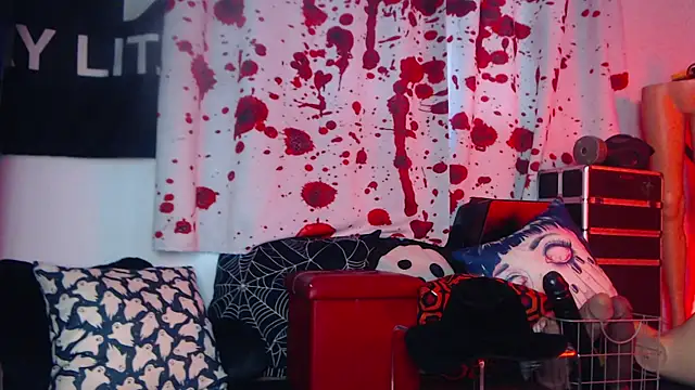 Snapshot of Silentmary chatting on 10/23/25, 05:12 Silentmary online show from 10/23/25, 05:12