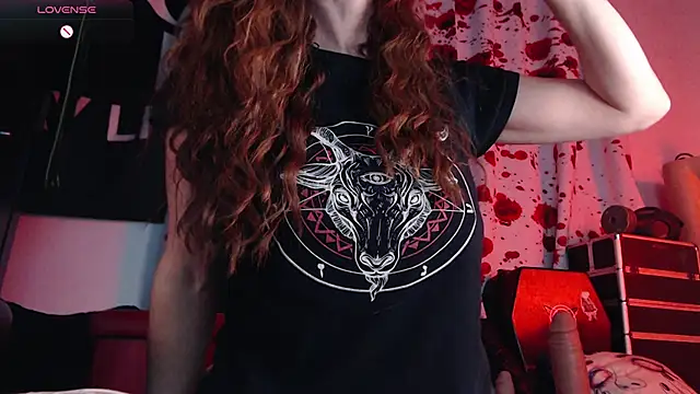 Snapshot of Silentmary chatting on 11/17/25, 01:44 Silentmary online show from 11/17/25, 01:44