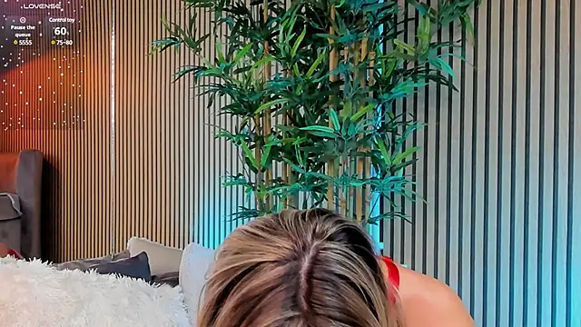 Avril Cyrus online show from 02/05/25, 11:44