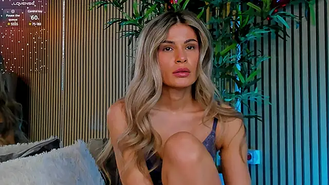 Avril Cyrus online show from 02/18/25, 10:16