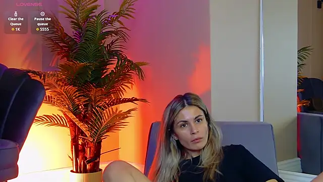 Avril Cyrus online show from 11/22/25, 07:18