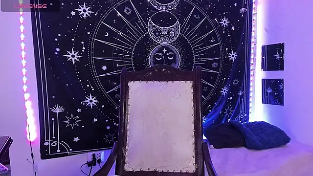 Eva Lee  online show from 11/12/25, 08:04