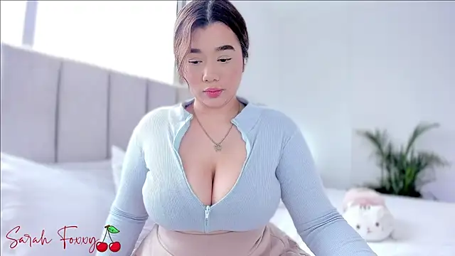 Snapshot of Foxxy222_ chatting on 02/11/25, 09:46 Foxxy222 online show from 02/11/25, 09:46