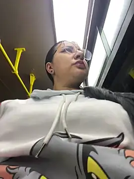 Abril Luv online show from 03/08/25, 10:22