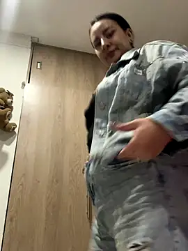 Abril Luv online show from 09/30/25, 12:48