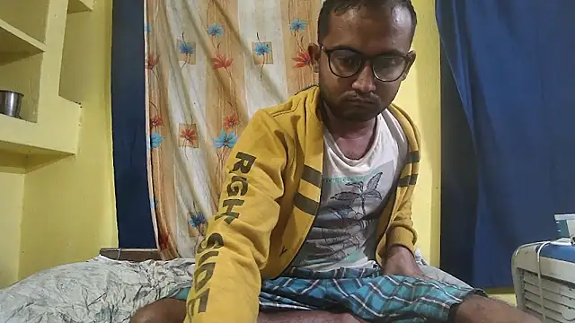 Cute boy2000 online show from 12/09/24, 12:56