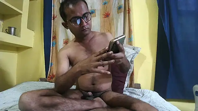 Cute boy2000 online show from 12/20/24, 10:38