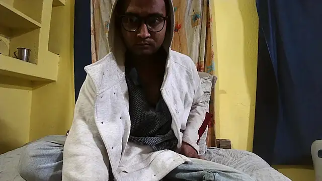 Cute boy2000 online show from 12/30/24, 07:42