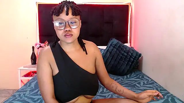 Snapshot of CancerGodessX chatting on 10/09/25, 06:39 CancerGodessX online show from 10/09/25, 06:39