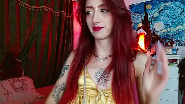 Snapshot of alisseallie chatting on 11/12/25, 01:28 alisseallie online show from 11/12/25, 01:28