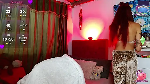 Snapshot of alisseallie chatting on 11/16/25, 11:38 alisseallie online show from 11/16/25, 11:38