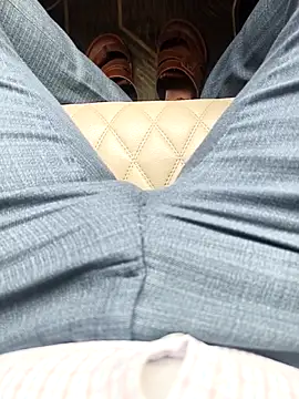 Snapshot of adicma123 chatting on 10/06/25, 05:05 adicma123 online show from 10/06/25, 05:05