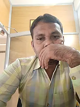 Snapshot of adicma123 chatting on 10/24/25, 03:36 adicma123 online show from 10/24/25, 03:36