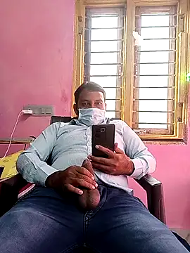 Snapshot of adicma123 chatting on 10/31/25, 09:43 adicma123 online show from 10/31/25, 09:43