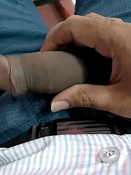 Snapshot of adicma123 chatting on 11/10/25, 09:30 adicma123 online show from 11/10/25, 09:30