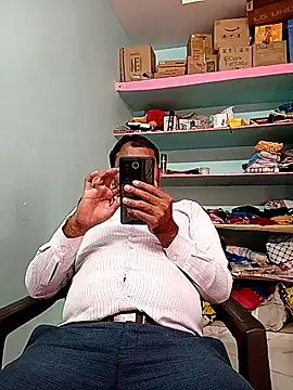 Snapshot of adicma123 chatting on 11/12/25, 09:32 adicma123 online show from 11/12/25, 09:32