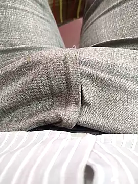 Snapshot of adicma123 chatting on 11/17/25, 09:37 adicma123 online show from 11/17/25, 09:37