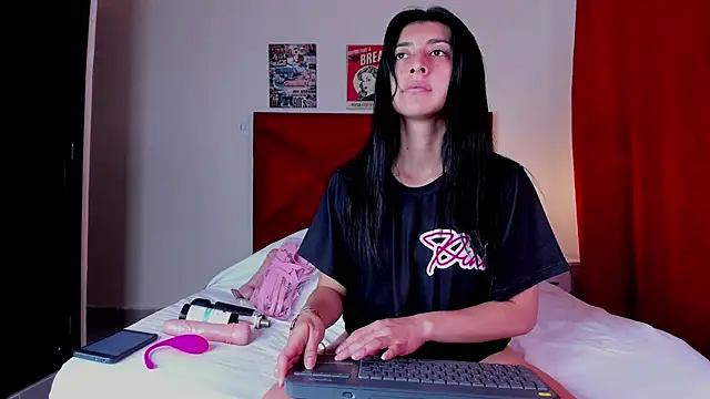 EmmaWilliamss online show from 02/05/25, 05:09