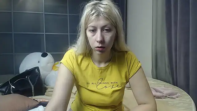Snapshot of KyliePag chatting on 02/04/25, 07:51 KyliePag online show from 02/04/25, 07:51