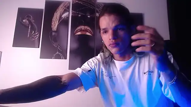 AlbertBernal69 online show from 11/05/25, 03:06