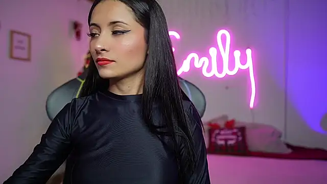 Snapshot of emily_smittt chatting on 12/07/24, 01:03 emily smittt online show from 12/07/24, 01:03