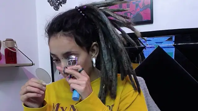 Snapshot of ORIANNA_BODMOD chatting on 01/07/25, 06:59 ORIANNA BODMOD online show from 01/07/25, 06:59