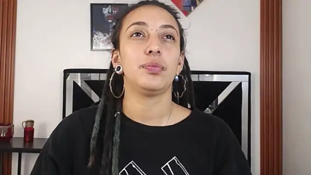 Snapshot of ORIANNA_BODMOD chatting on 10/15/25, 09:26 ORIANNA BODMOD online show from 10/15/25, 09:26