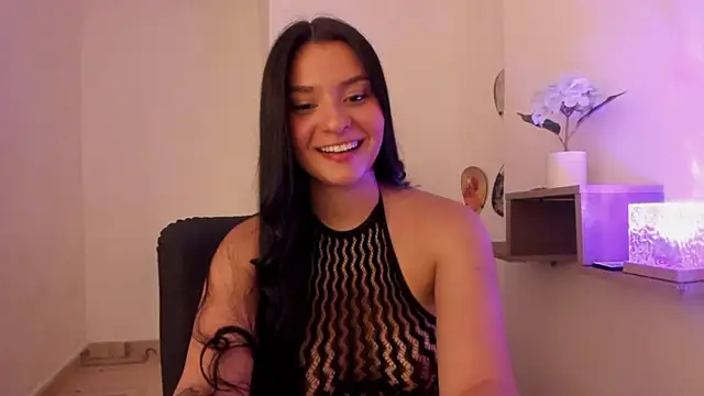 Snapshot of Lolitah__69 chatting on 09/15/25, 11:05 Lolitah 69 online show from 09/15/25, 11:05