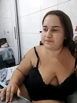 Snapshot of MinaBoss chatting on 10/26/25, 02:50 MinaBoss online show from 10/26/25, 02:50