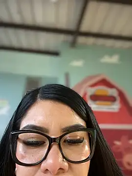 Snapshot of Insane_Issa chatting on 03/22/25, 08:59 Insane Issa online show from 03/22/25, 08:59