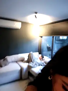 Snapshot of Insane_Issa chatting on 09/21/25, 10:11 Insane Issa online show from 09/21/25, 10:11