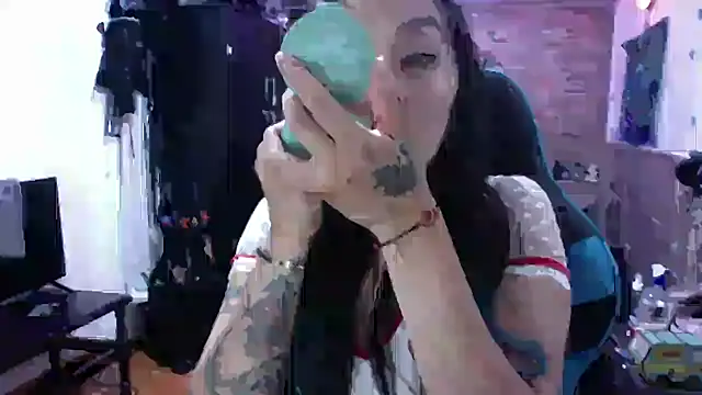 AngelaQueen  online show from 10/29/25, 05:36