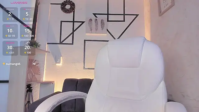 LunaBaker-1 online show from 01/09/25, 01:50