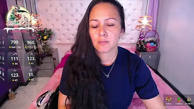 Snapshot of Georgina-Musk chatting on 12/13/24, 07:43 Georgina-Musk online show from 12/13/24, 07:43