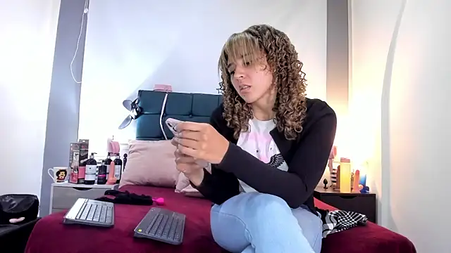 charlott lens online show from 10/09/25, 02:59