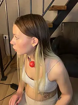 KittyKatyDream online show from 12/28/24, 04:52