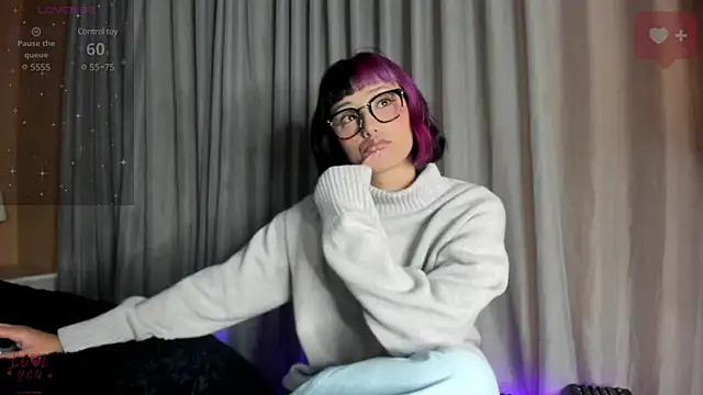 Snapshot of tati_cardenas chatting on 03/01/25, 04:37 tati cardenas online show from 03/01/25, 04:37